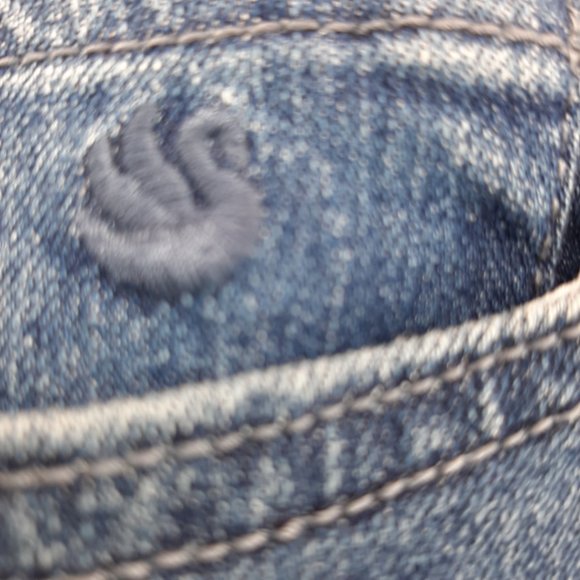 Brand New High Rise Famous Gloria Vanderbilt AMANDA Slimming Jeans!!! - Picture 5 of 14